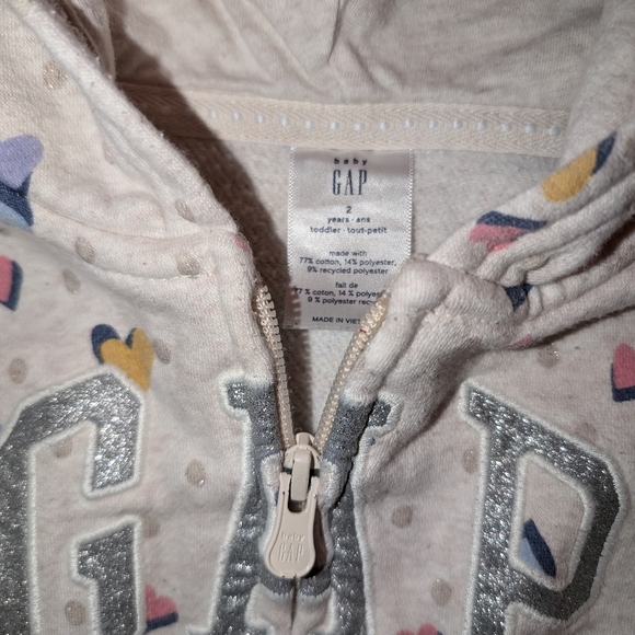 Gap silver glitter logo zip hoodie cream with colourful heart print size 2 EUC - Picture 2 of 2